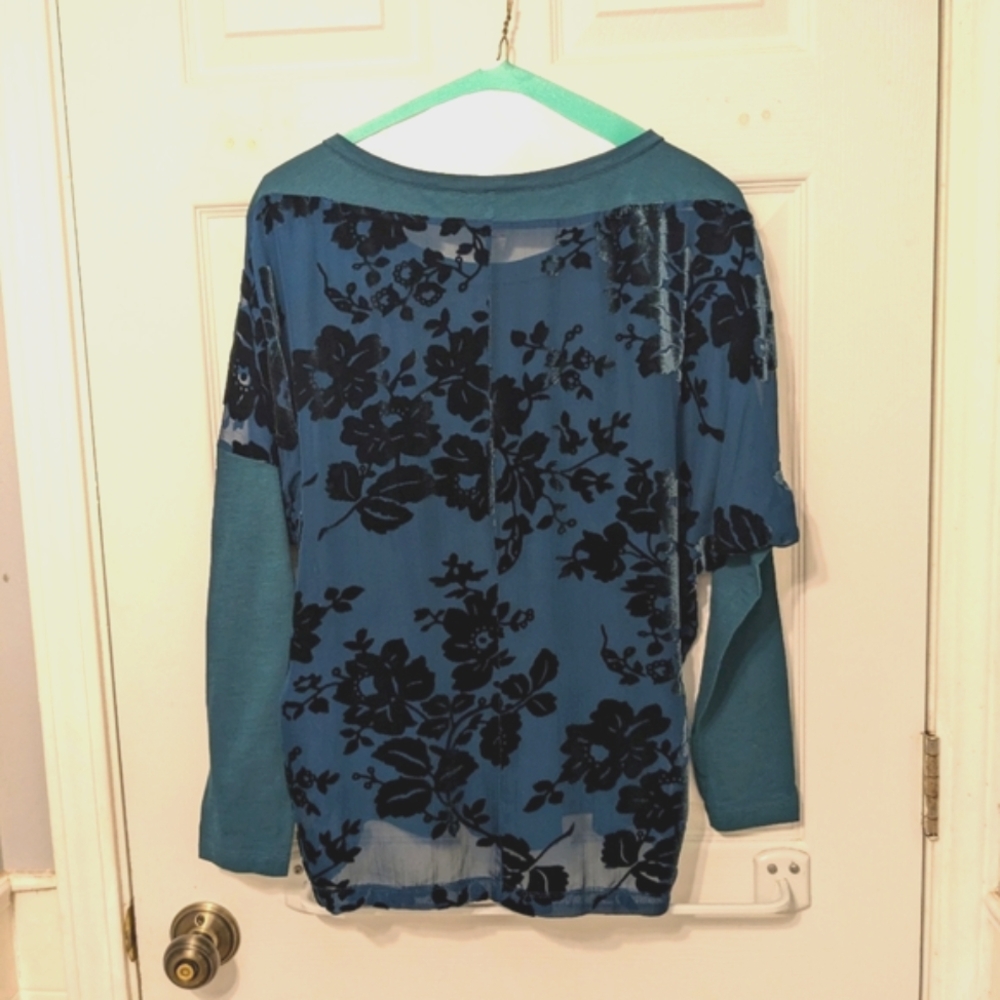 Sundance Blue Silk Velvet Scoop Neck Blouse Size M